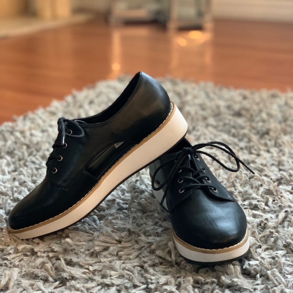 Steve Madden cutout leather loafer